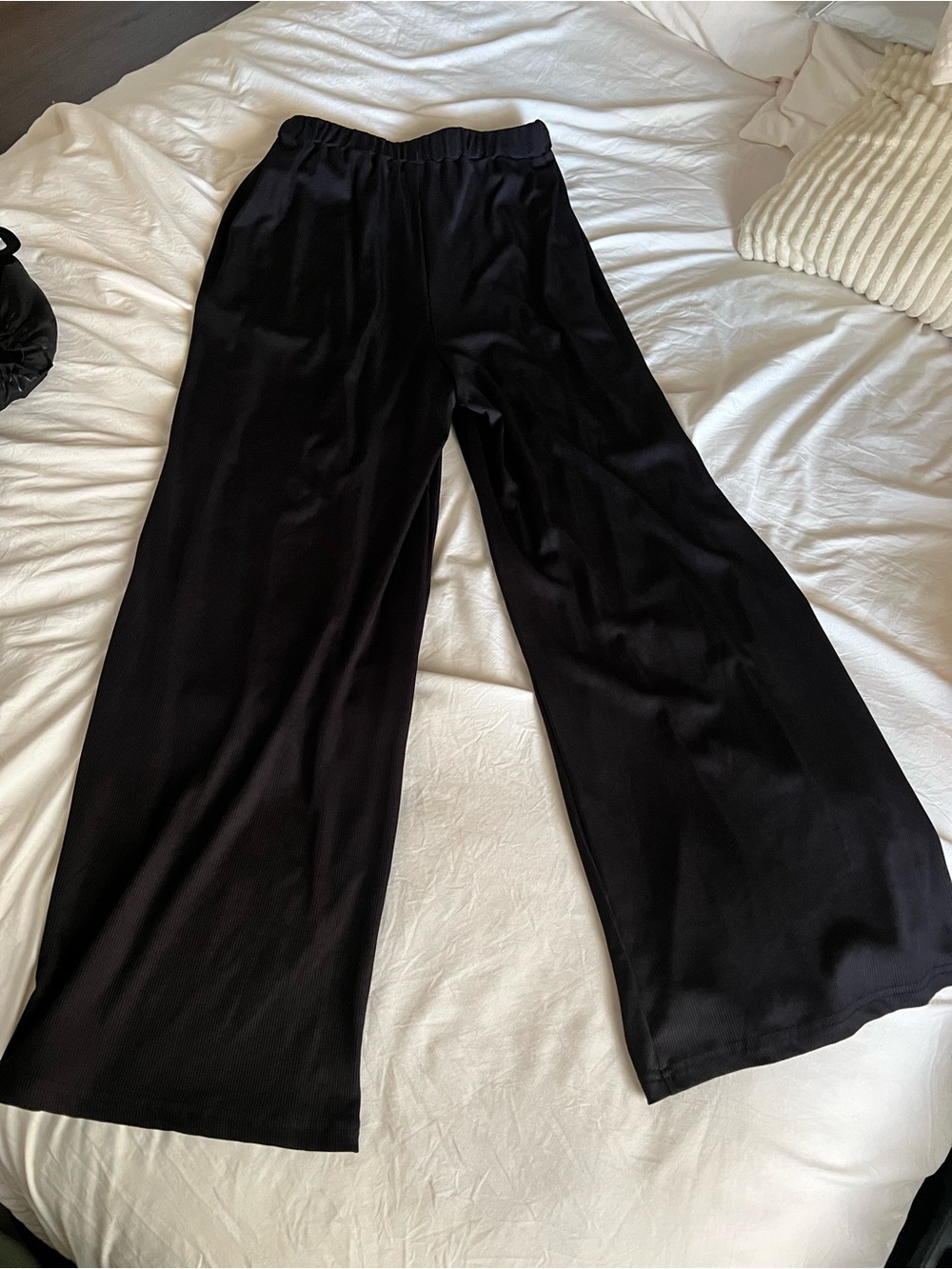 Cider Black Wide-Leg Elastic-Waist Pants